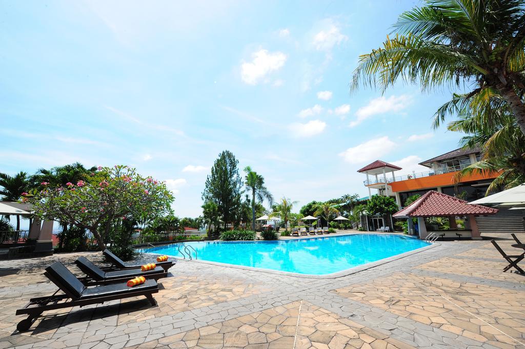 Patra Semarang Hotel & Convention מראה חיצוני תמונה