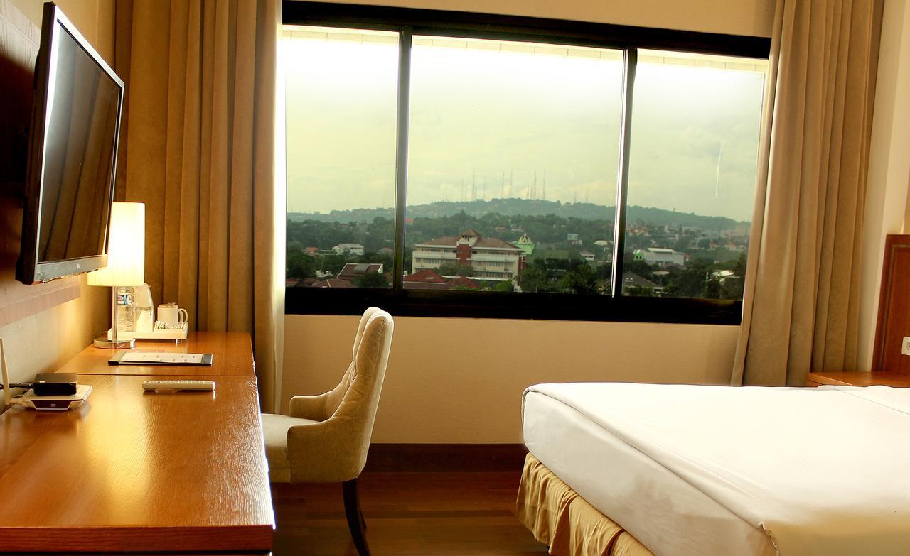 Patra Semarang Hotel & Convention מראה חיצוני תמונה